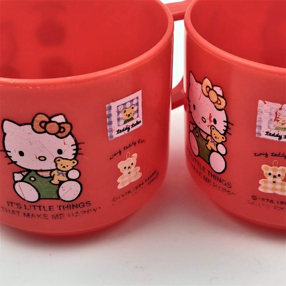 Vintage 94 96 Hello Kitty Sanrio Set 2 Red Pink Plastic Plates 2 Red Cups 1 Fork - Picture 12 of 12